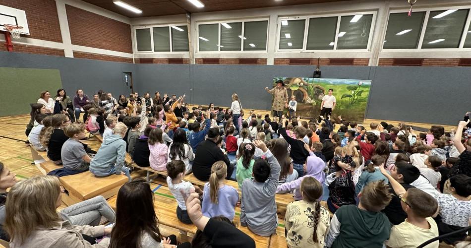 2025-10-17_Mitmachtheater mit Toni Tanner